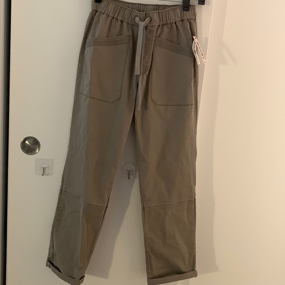NWT Mauby pants